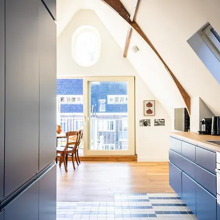 Daire Art - Nieuwmarkt Area *